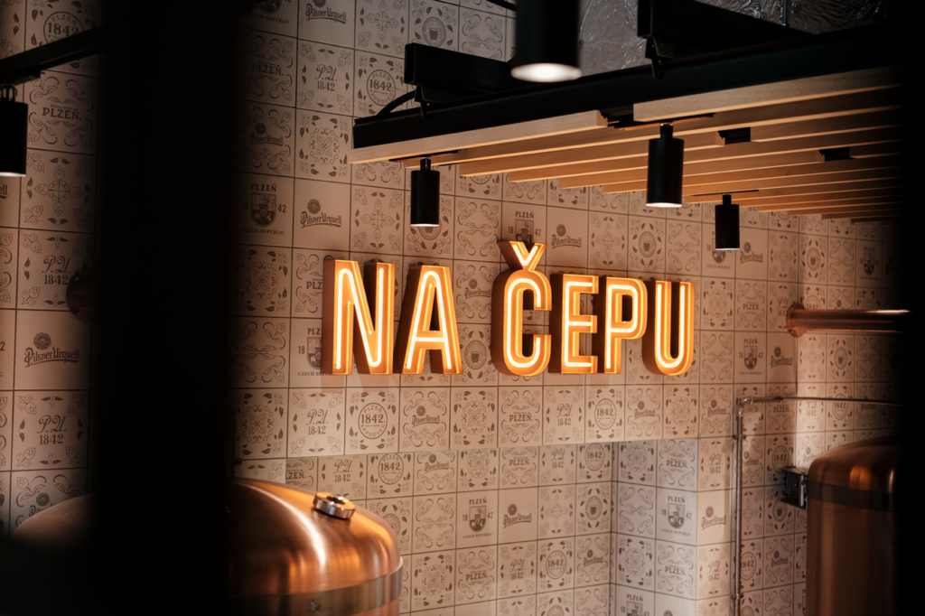 Restaurace Na Čepu v budově Nákupní galerie Myslbek