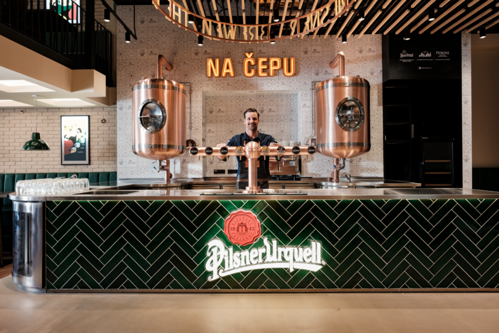 Restaurace Na Čepu v budově Nákupní galerie Myslbek