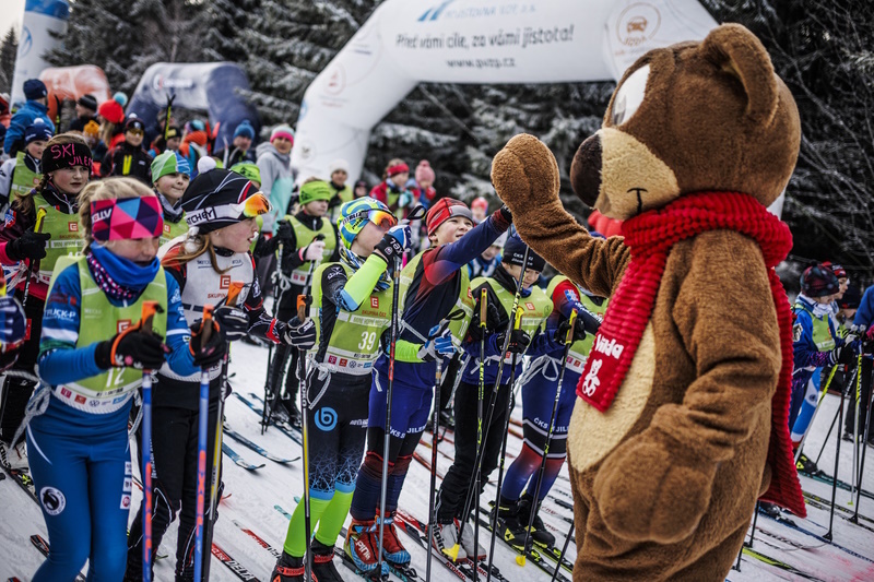 Sezonu ČEZ Skitour na Horních Mísečkách zahájilo 475 lyžařů. Pro double si dojel Knop