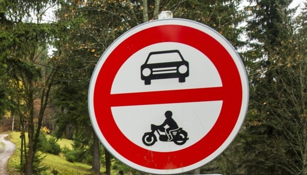 KRNAP: Nová opatření přispějí k regulaci automobilové dopravy v Krkonoších